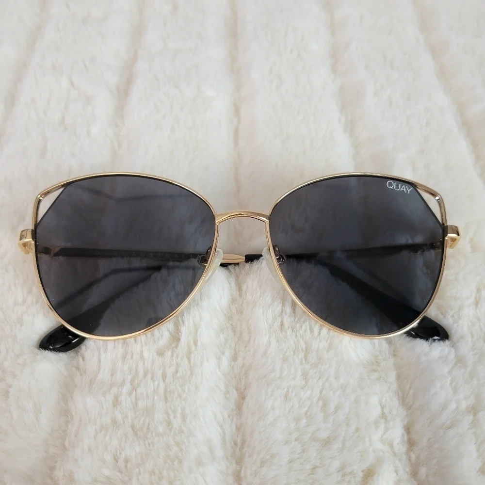 QUAY // ltd ed cut-out cateye sunglasses gold frames smoke lenses